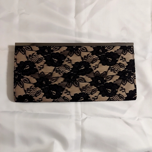 Elegant Black Lace Clutch - Picture 1 of 5
